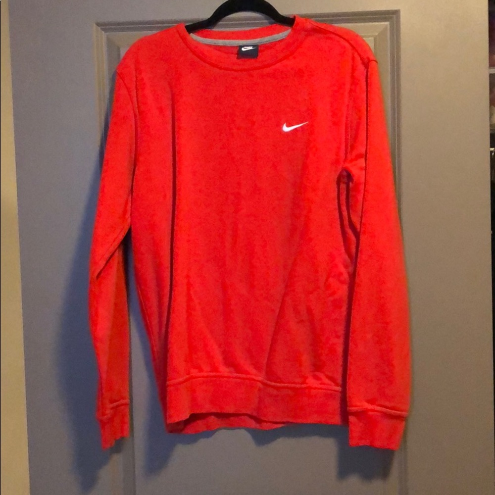 Bright Red Nike Crewneck! ❤️